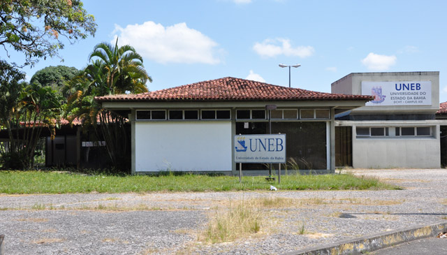 O caso aconteceu no bairro Santo Antônio II, por volta das 12h, próximo da Universidade do Estado da Bahia (Uneb)