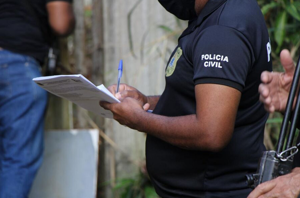 Mandados de prisão foram cumpridos por policiais do Depom e da 33ª DT (Foto: Divulgação/SSP)