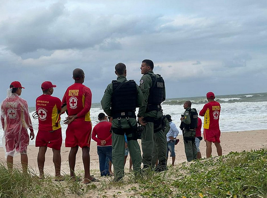 Homens estariam trabalhando na obra de um condomínio e teriam aproveitado o dia de folga para mergulhar (Foto: Divulgação)