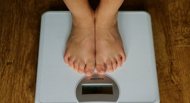 Aumento da obesidade infantil é apontado como um importante fator para o avanço da diabetes (Foto: BBC NEWS BRASIL | PA Media)