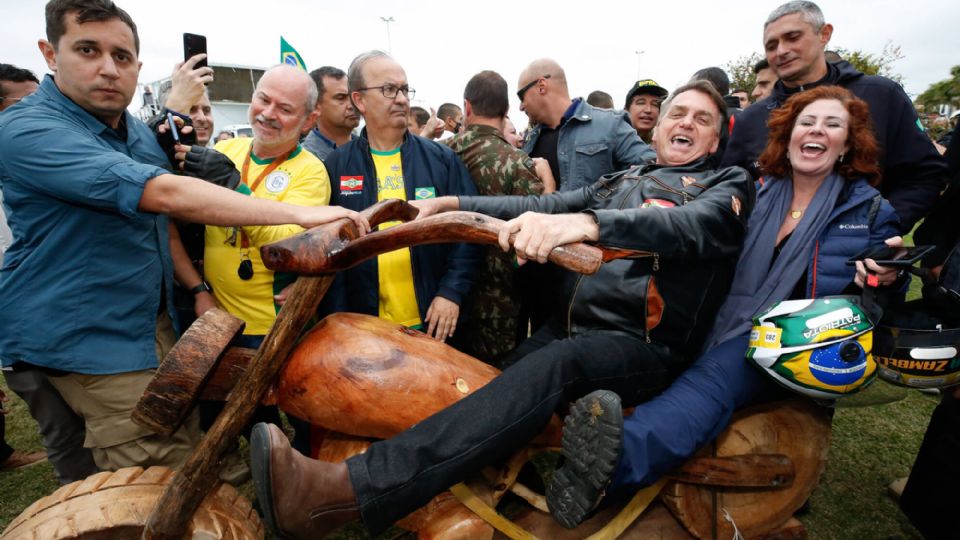 Carla Zambelli de carona no bolsonarismo. Créditos: Presidência da República 